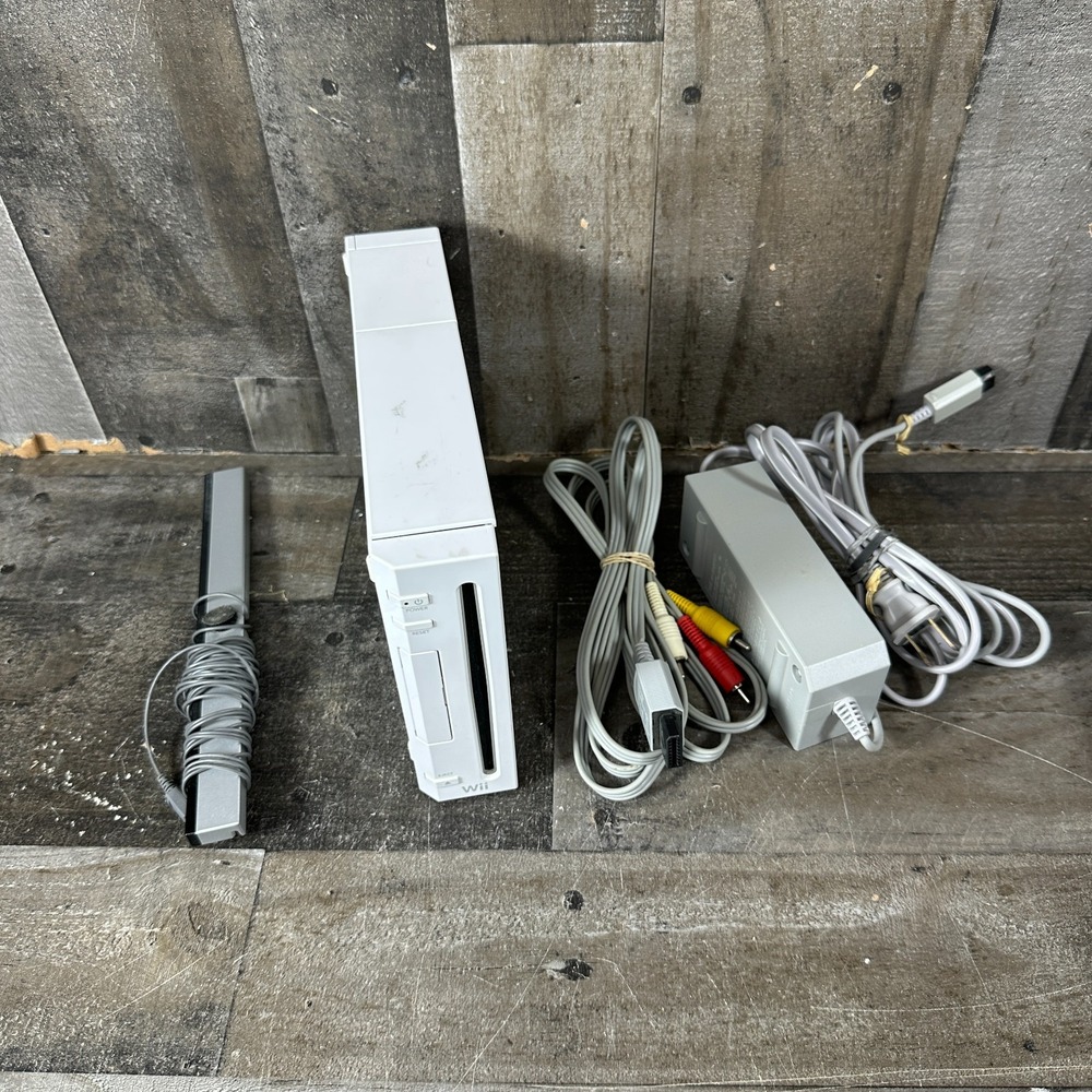 Nintendo Wii System Console White RVL-001 BUNDLE (No Remote) Tested Working